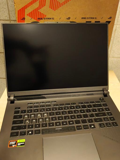  — Asus Rog Strix G16 Laptop
