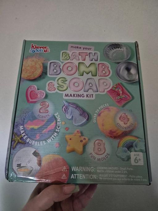  — new MYO Bath Bomb & Soap Set