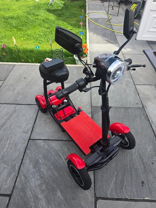  — 12mph ComfyGo MS3000. 18St. 25mls.R Folds