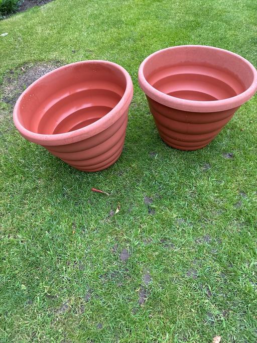  — Plant Pots