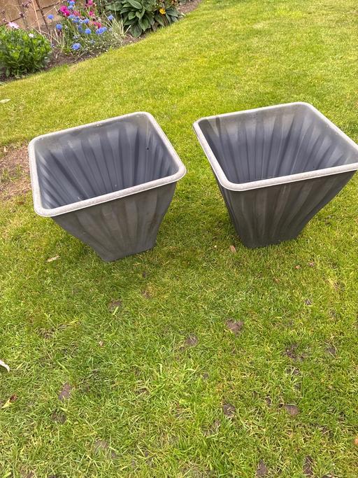  — Plant Pots