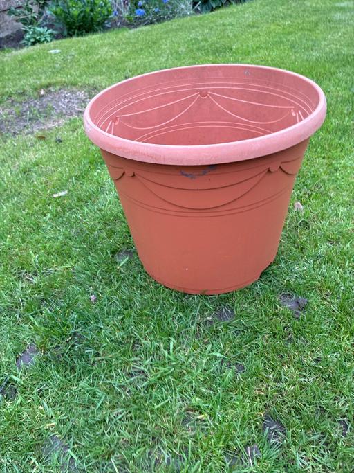  — Plant Pot