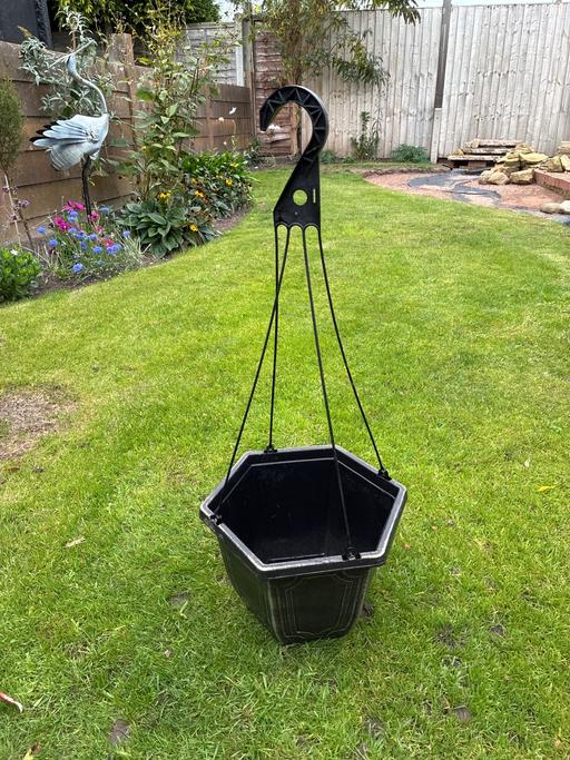  — Hanging Basket