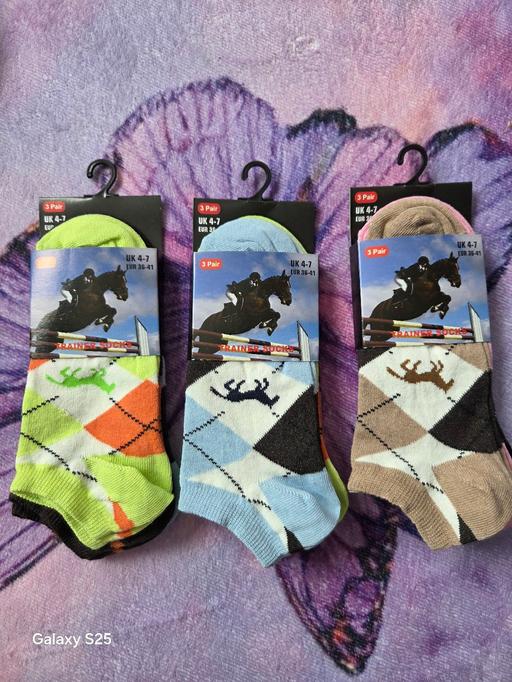  — ladies socks