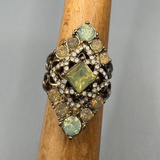  — Pretty Statement Ring