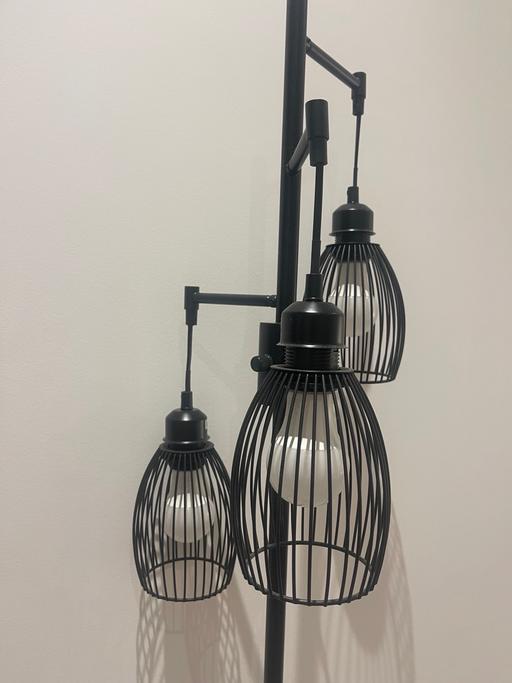  — Black Floor lamp