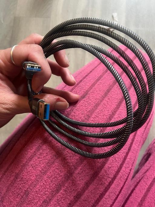  — Bundle of 30 new usb to usb charger