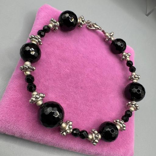  — Lovely Onyx Bracelet