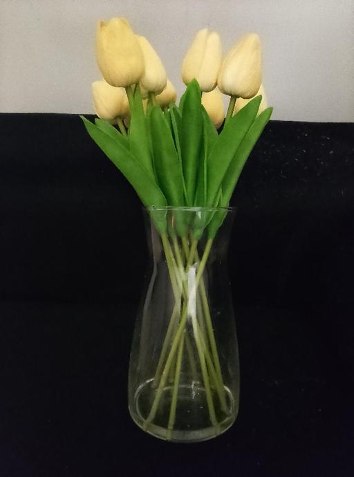  — Vase