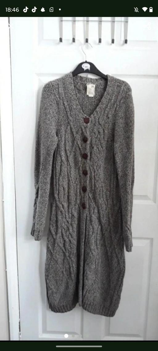  — long knitted cardigan size M