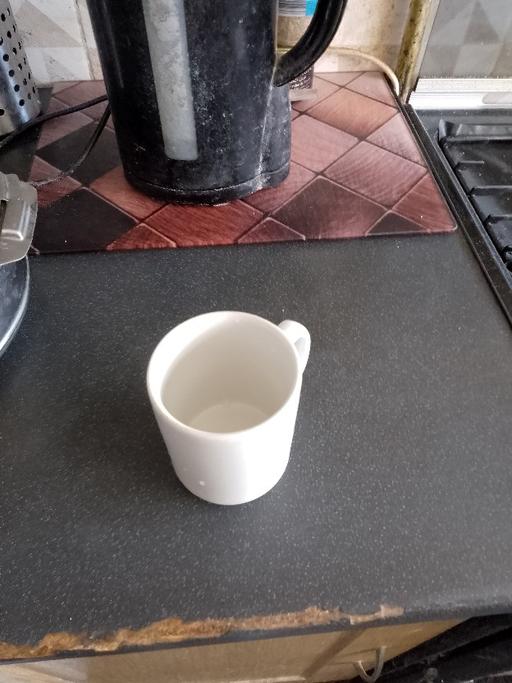  — mugs white colour