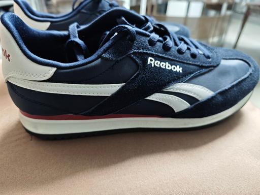  — Reebok mens trainers size 9
