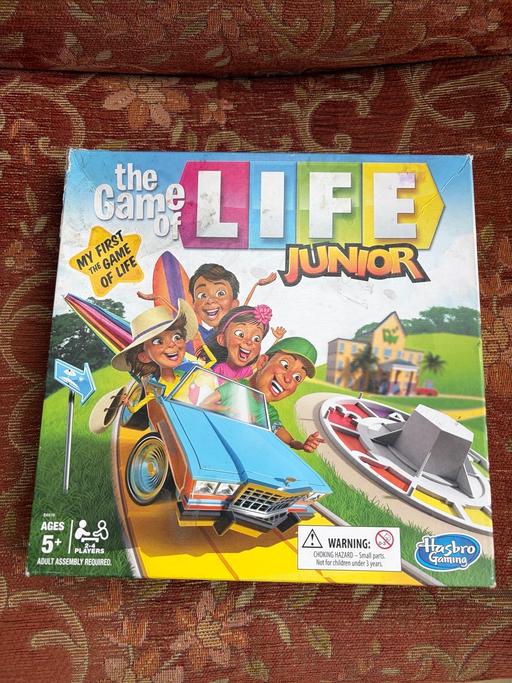  — Hasbro the game of life complete