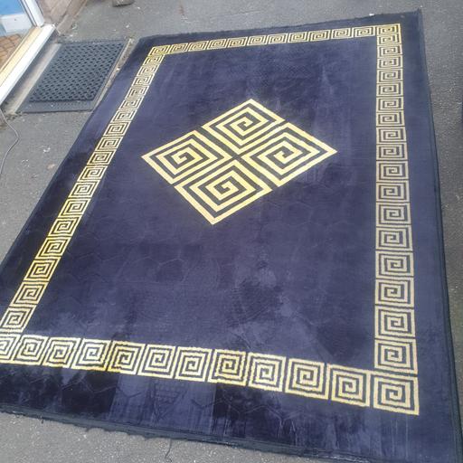  — Nice Plush Blue & Gold Rug , 7.5 ft x 5.5 ft,