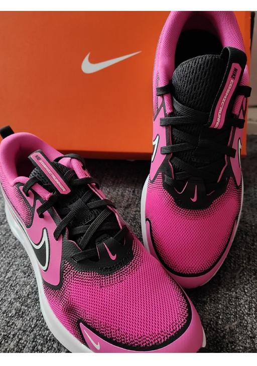  — Nike Cosmic Runner Size 4.5