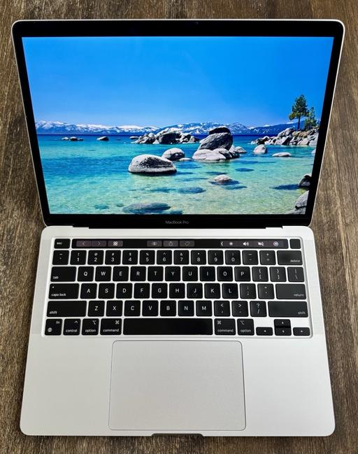  — Apple MacBook Pro 13" 2020 TouchBar 256GB SSD