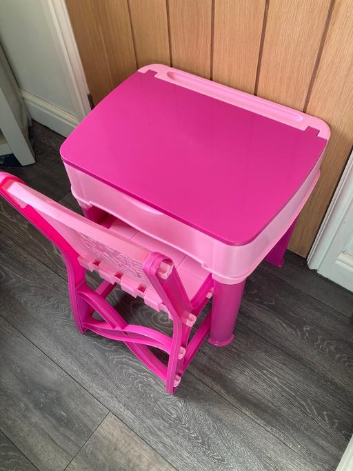  — Child desk