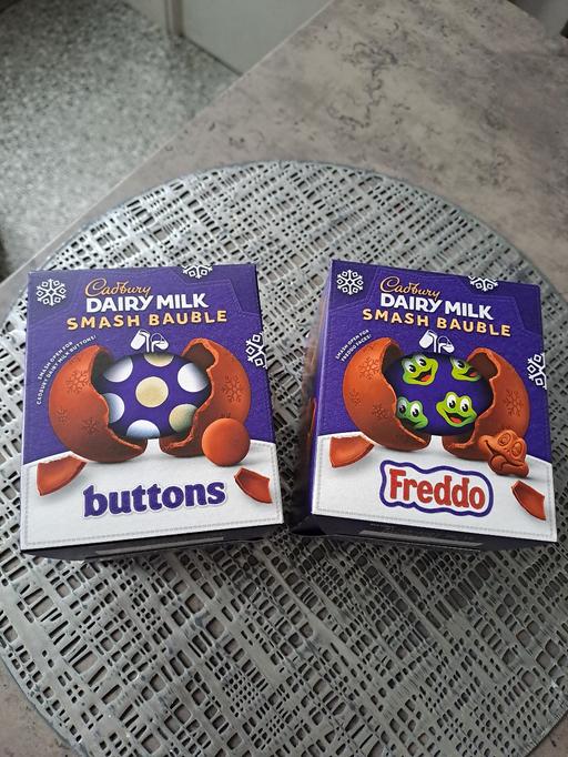  — 2x chocolate smashing baubles