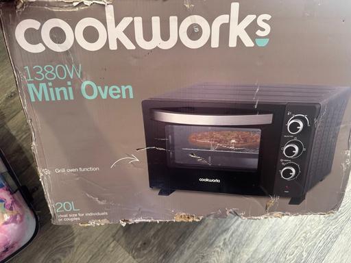  — Mini oven