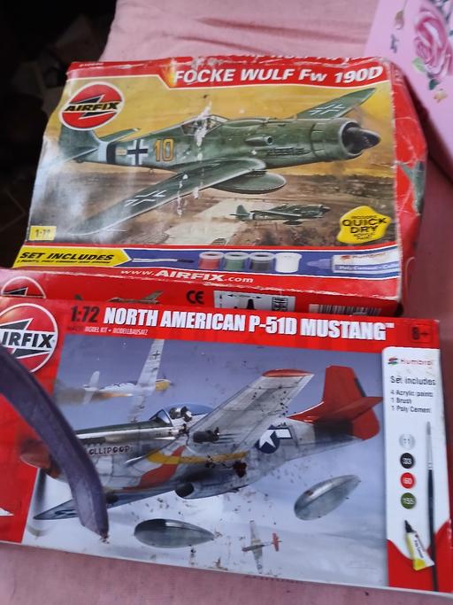  — 2 modles of aroplane to build