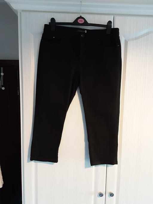  — Ladies Denim Essentials 3/4 Jeans