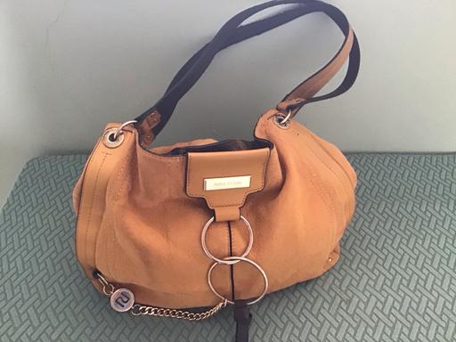  — Hand bag