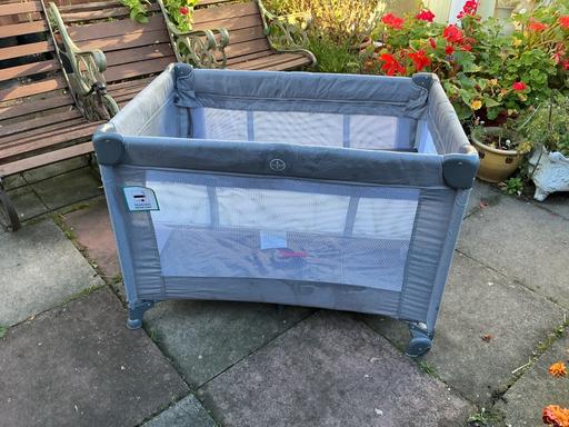  — Travel cot