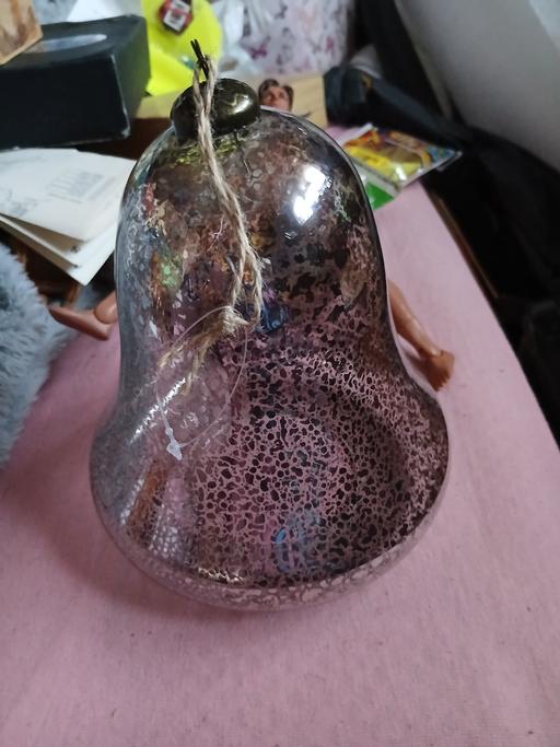  — glass xmas bell