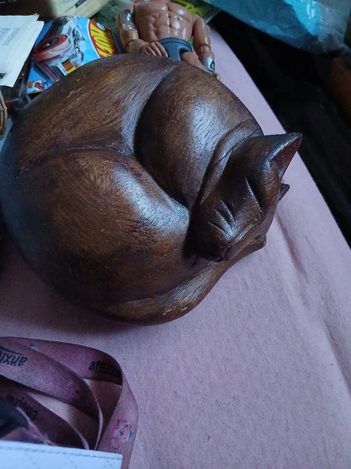  — heavy wooden cat