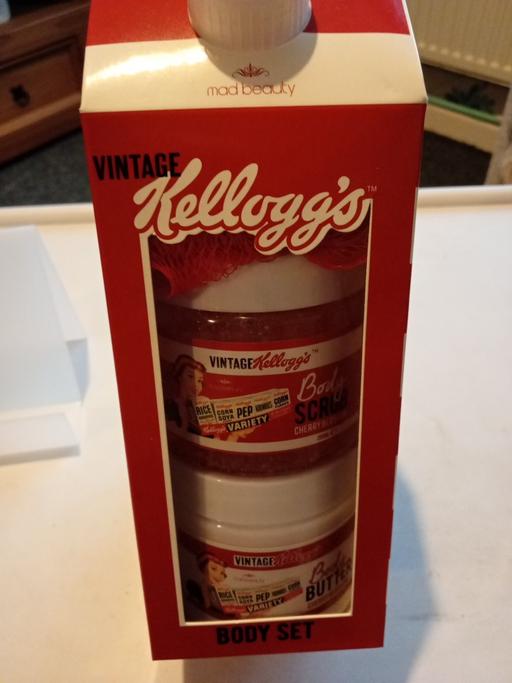  — brand new VINTAGE BODY SET gift set