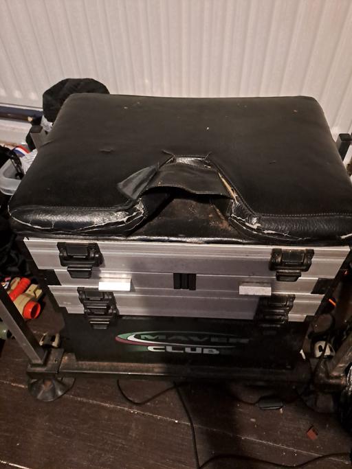  — Maver club seat box