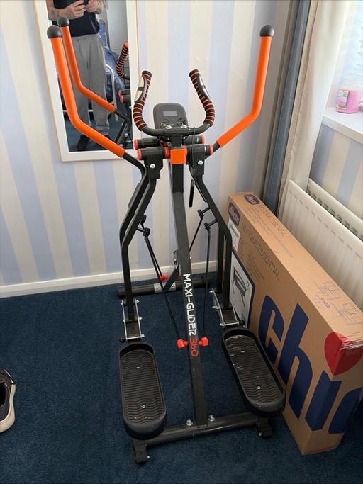 — Maxi glider exercise machine