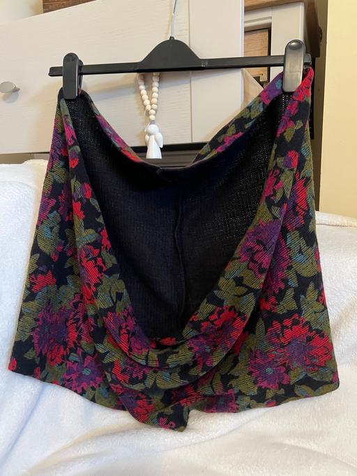  — Womens Scarf ( New )