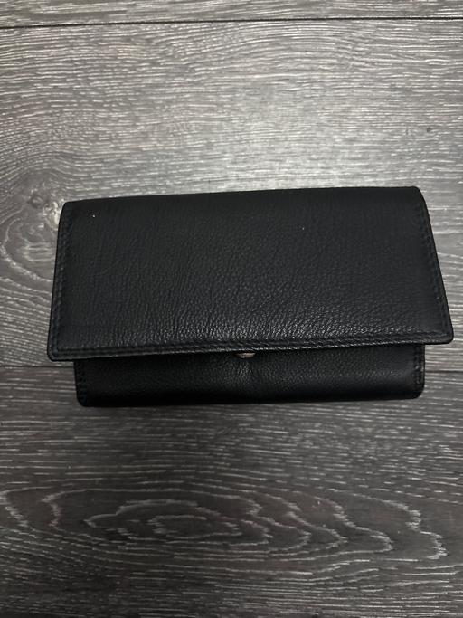  — Ladies brand new purse