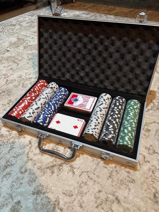  — Poker set