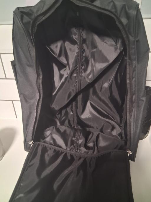  — cabin suitcase bag