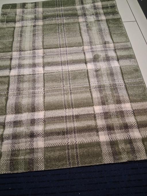  — brand new rug