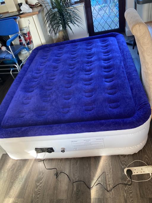  — Air mattress