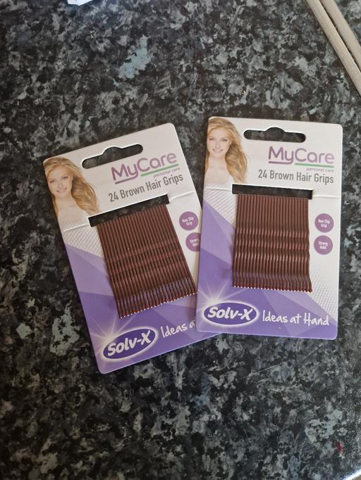  — brand new hair grips x2
