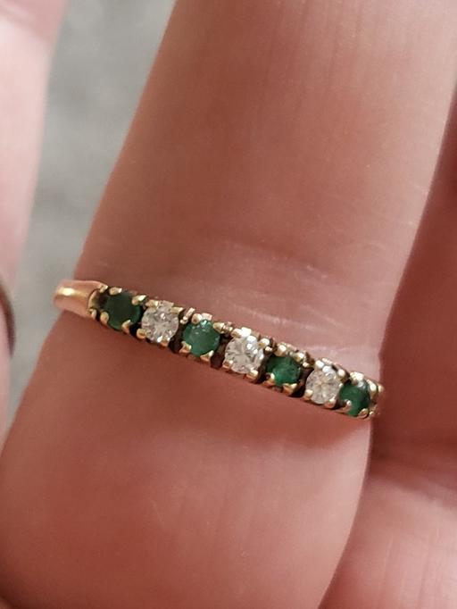  — 9ct gold eternity ring