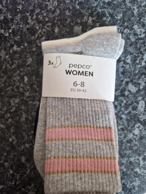  — brand new ladies socks