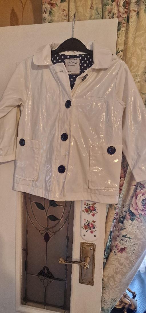  — Kids raincoat