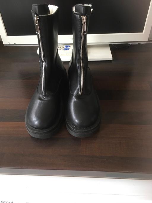  — Ladies Boots size 36(New )Size 3.5 /4.