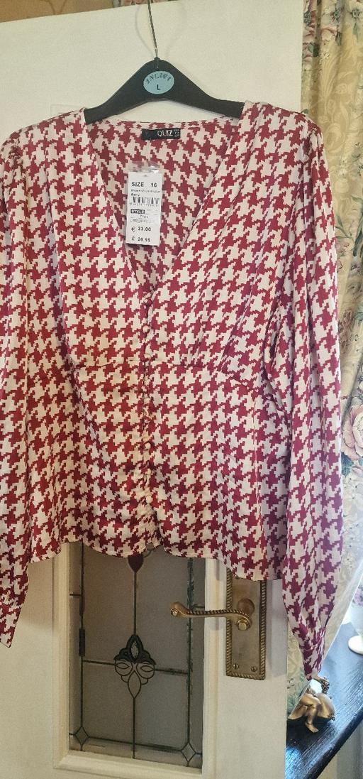  — ladies top