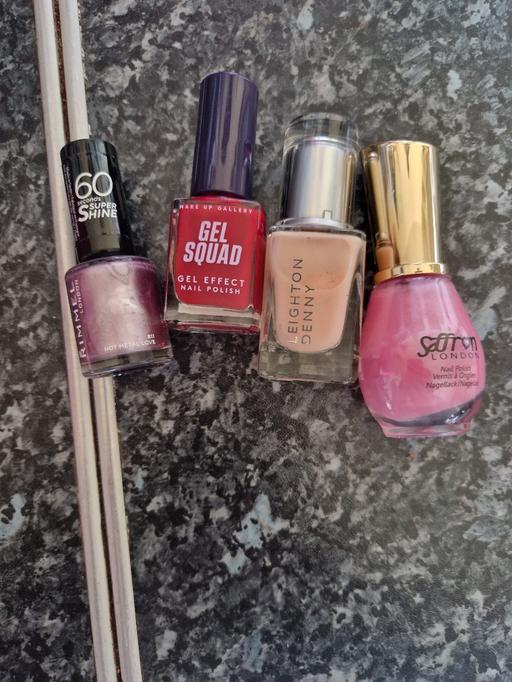  — brand new nail varnish x4