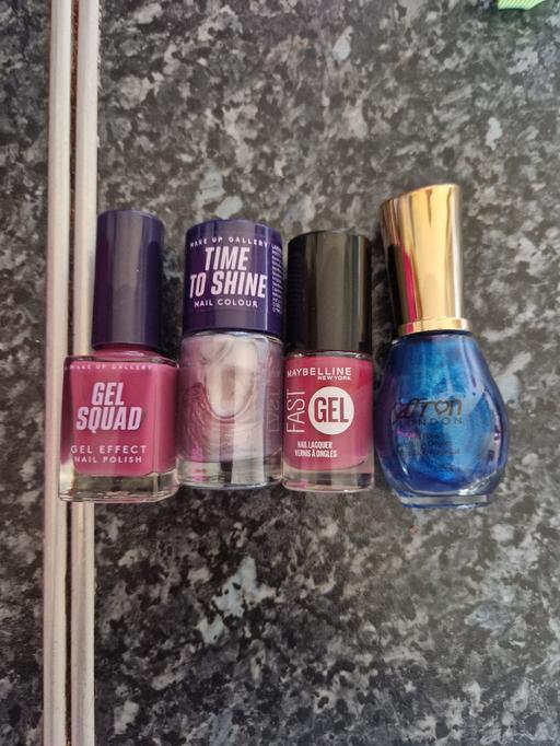  — brand new nail varnish x4