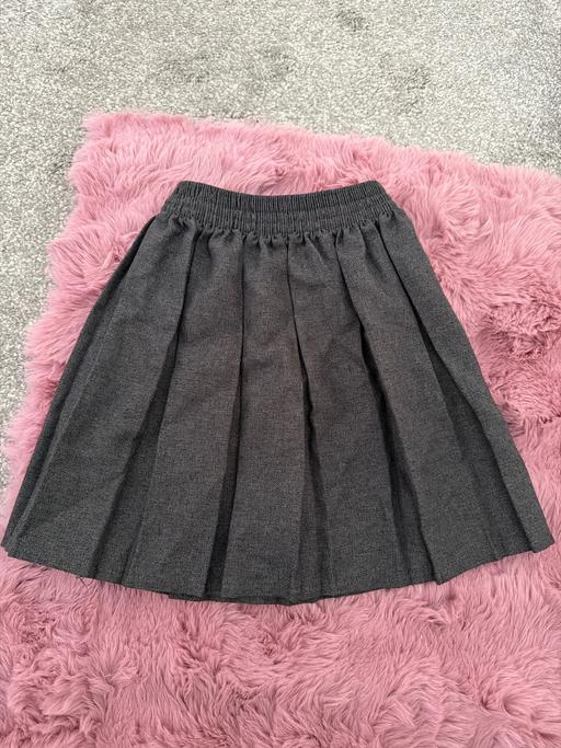  — School skirt