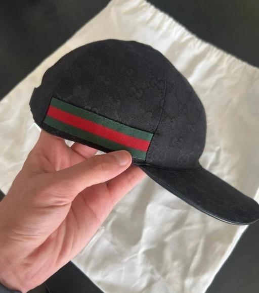  — Men’s Gucci cap
