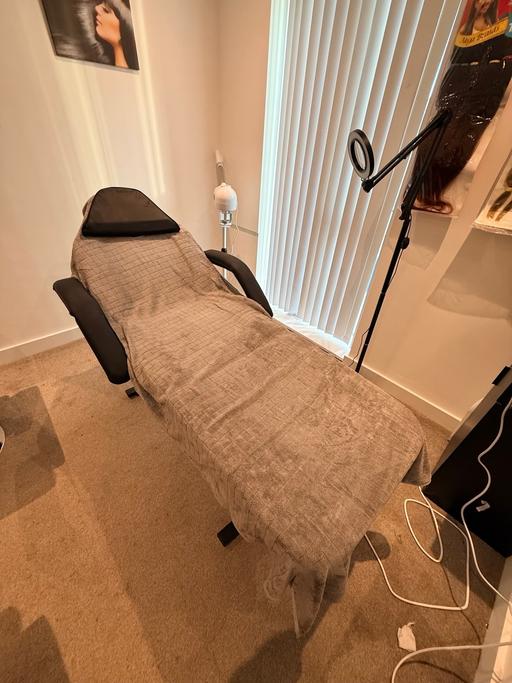  — Professional Adjustable Beauty Treatment Bed