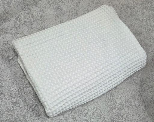  — Pale grey waffle throw